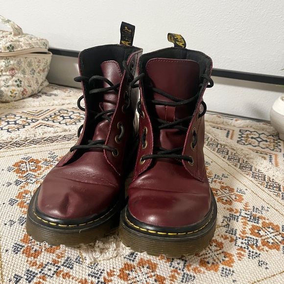 DR MARTENS— burgundy - Picture 4 of 6